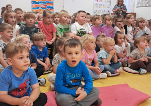 Spotkanie z policjantem na temat bezpieczeństwa