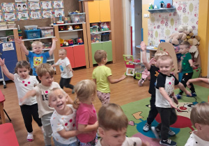 "Dzień kropki" w grupie "Motylki"