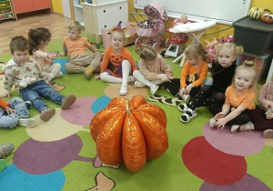Dyniowe przygody Elfów i Biedronek