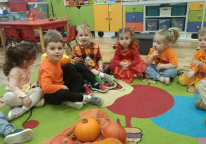 Dyniowe przygody Elfów i Biedronek