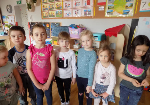 Marta, Kornelia, Hania i Zosia , Filip i Asia.