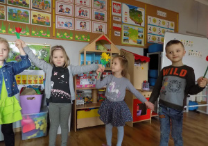 Marysia, Kornelia i Filip.