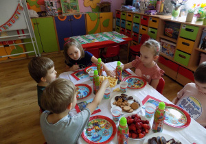 Zosia, Marysia, Filip i Tymek.