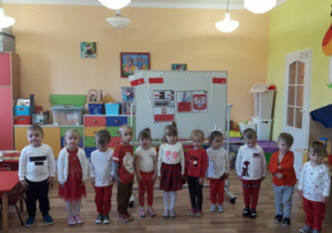 "Święto Niepodległości-11 listopada" w grupie "Elfy"