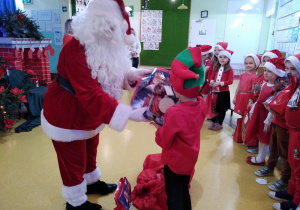 Mikołaj odbiera swój prezent