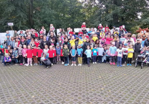Zdjęcie grupowe uczestników IX Biegu Przedszkolaka.