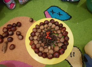 Tworzymy mandale z darów jesieni.