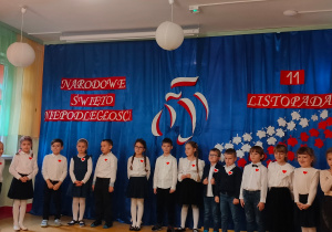 Grupa Kreciki zaśpiewała piosenkę o symbolach narodowych.