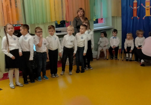 Grupa przedszkolna podczas występów