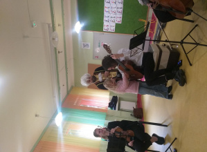 Audycja muzyczna w przedszkolu.