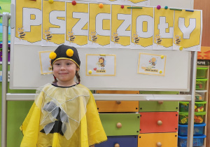 Julka L. jako pszczółka.