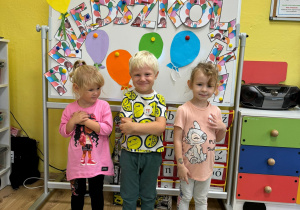Wiktoria.K, Adaś W. i Basia w dniu Przedszkolaka.