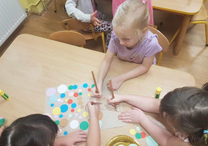 Dzień Kropki w Biedronkach.