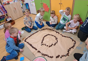 Zabawy matematyczne z kasztanami.