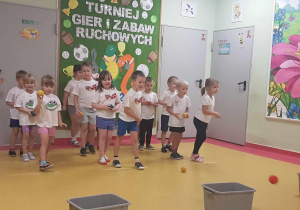 Turniej gier i zabaw ruchowych.