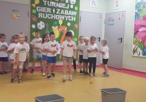 Turniej gier i zabaw ruchowych.