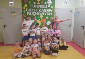 Turniej gier i zabaw ruchowych.