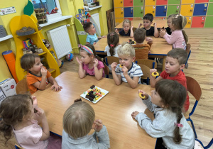 Zdjęcie 2 na 64