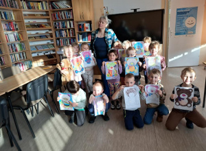 Warsztaty w Bibliotece Pedagogicznej z okazji Dnia Pluszowego Misia.