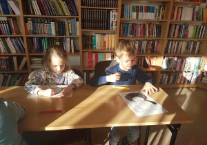 Warsztaty w bibliotece.