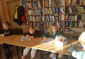 Warsztaty w bibliotece.