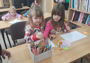 Warsztaty świąteczne w Bibliotece Pedagogicznej.