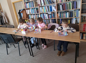 "Gry czytelnicze - co wiem o bajkach" - zajęcia w Bibliotece Pedagogicznej.