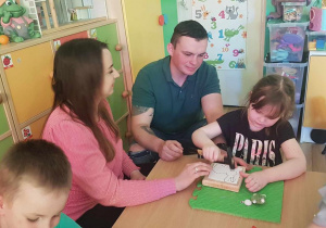 Warsztaty wielkanocne z cyklu "Razem z Rodzicami".