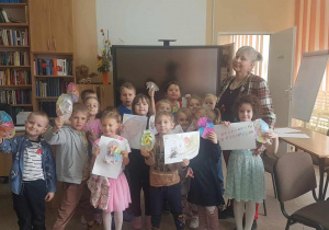 Warsztaty wielkanocne w Bibliotece Pedagogicznej.