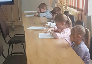 Warsztaty wielkanocne w Bibliotece Pedagogicznej.