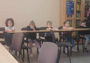 Warsztaty wielkanocne w Bibliotece Pedagogicznej.