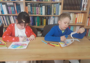Warsztaty wielkanocne w Bibliotece Pedagogicznej.