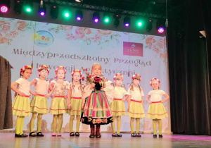 Międzyprzedszkolny Przegląd Inwencji Twórczej - "Z różą w tle".