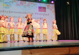 Międzyprzedszkolny Przegląd Inwencji Twórczej - "Z różą w tle".