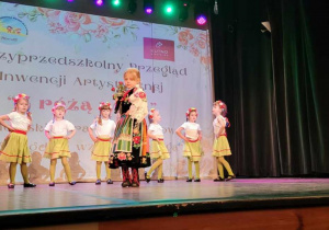 Międzyprzedszkolny Przegląd Inwencji Twórczej - "Z różą w tle".