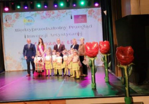Międzyprzedszkolny Przegląd Inwencji Twórczej - "Z różą w tle".