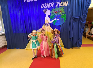 Pokaz mody ekologicznej - Dzień Ziemi.