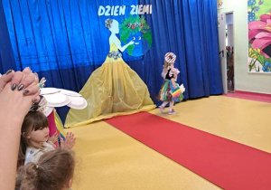 Pokaz mody ekologicznej.