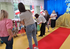 Pokaz mody ekologicznej.