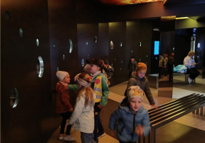 W Planetarium.