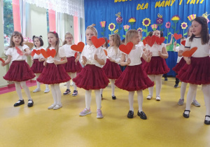 Dzień Mamy i Taty w grupie "Pszczółki"