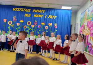 Dzień Mamy i Taty w grupie "Pszczółki"