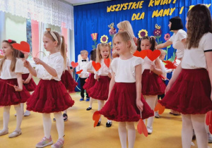 Dzień Mamy i Taty w grupie "Pszczółki"