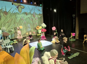 Udział w Przeglądzie Teatrów Dziecięcych i Młodzieżowych " ŁAPA2025"