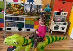 Jazda na dinozaurze- Pola.