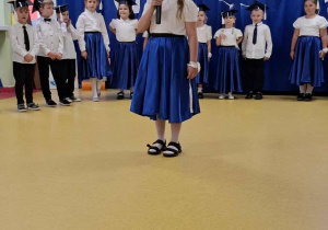 "Uroczyste zakończenie przedszkola" w grupie "Pszczółki"
