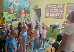 Rozgrzewka z mamą Mikołaja.