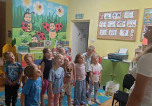 Rozgrzewka z mamą Mikołaja.
