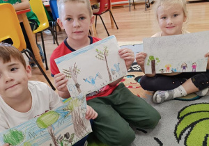 Prace plastyczne dzieci po skończonej akcji.