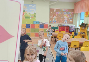 Zabawa ruchowa utrwalająca części ciała.